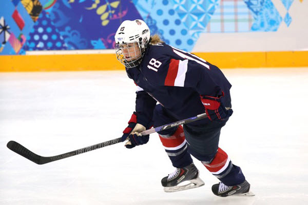 Lyndsey Fry playing hockey