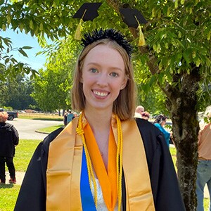 Image of Ava, a student at Willamette Connections Academy.