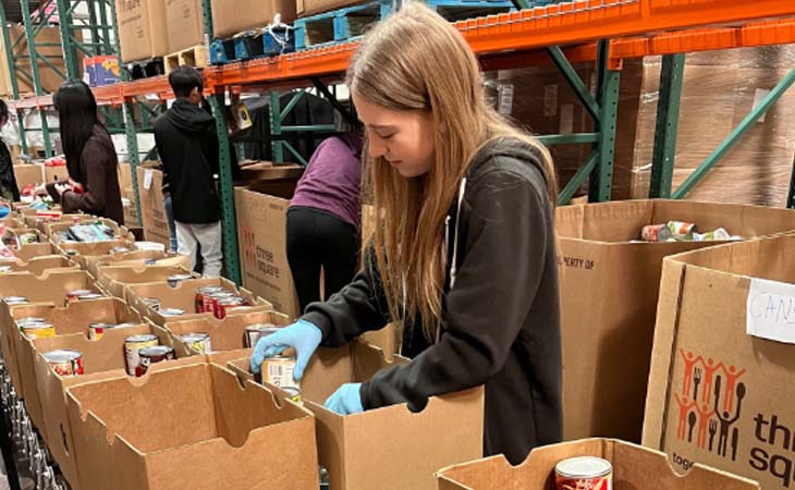 Paige from Nevada Connections Academy working at a food bank.