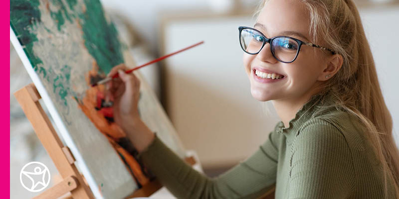 How Online Art Classes Work in Middle and High School
