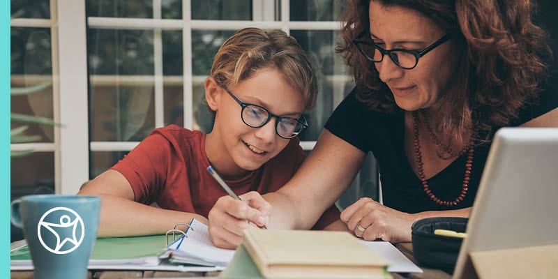 Learning Coach and online school student learning a second language