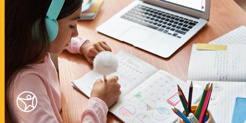 4 Note-Taking Tips for Students Who Are Easily Distracted