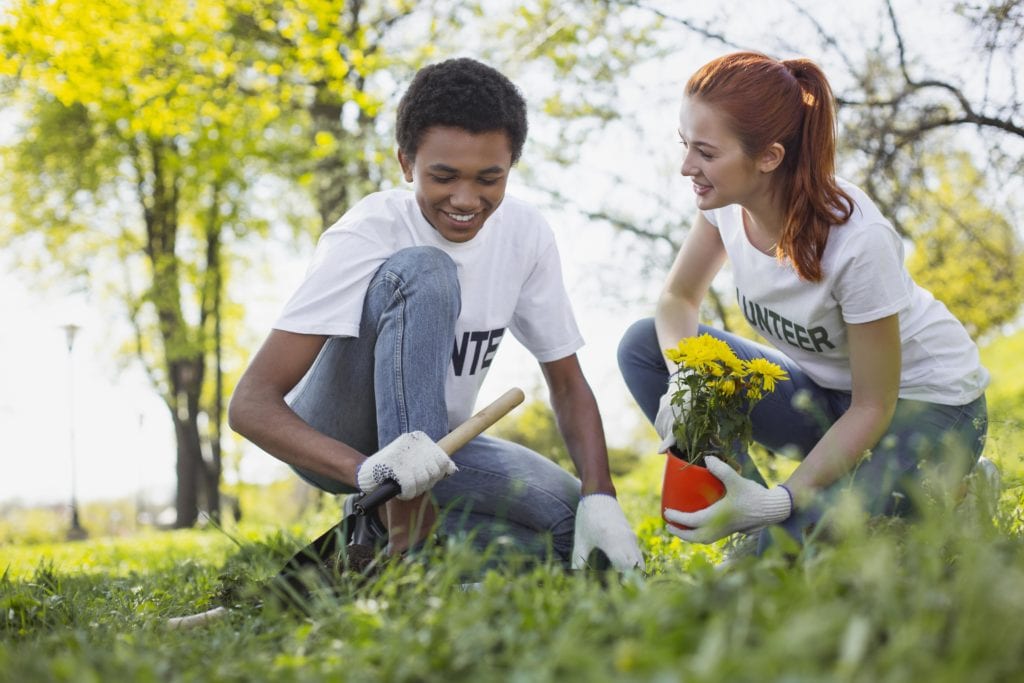 Virtual School students volunteering in their community