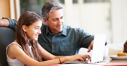 A parent helps his online student find a sense of belonging in the online classroom